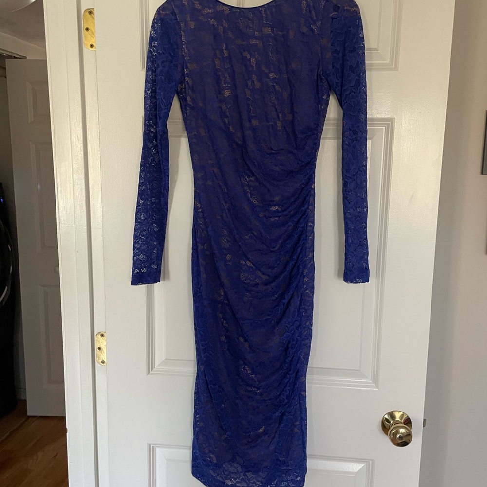 Elegant Blue Lace Dress with open back